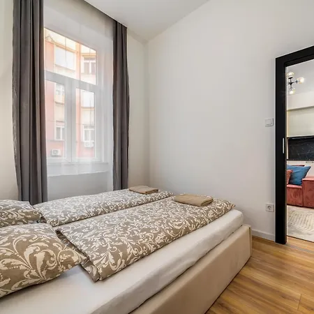 D38 Modern Apartamento