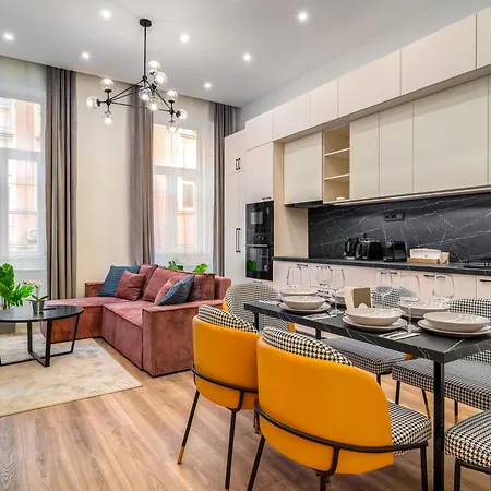 D38 Modern * Budapest