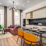 D38 Modern * 부다페스트