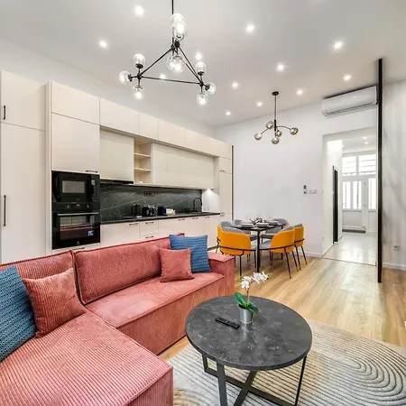 D38 Modern Apartamento